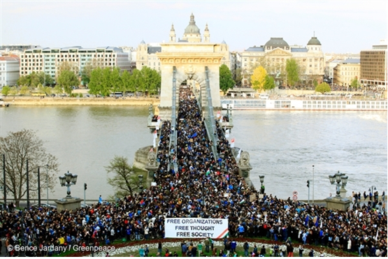 Greenpeace: Αντιδρά σε ουγγρικό νόμο που θεωρεί ξένους πράκτορες τις ΜΚΟ