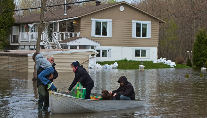 Καναδάς: Ένας νεκρός – Αγνοείται 2χρονη από τις καταστροφικές πλημμύρες