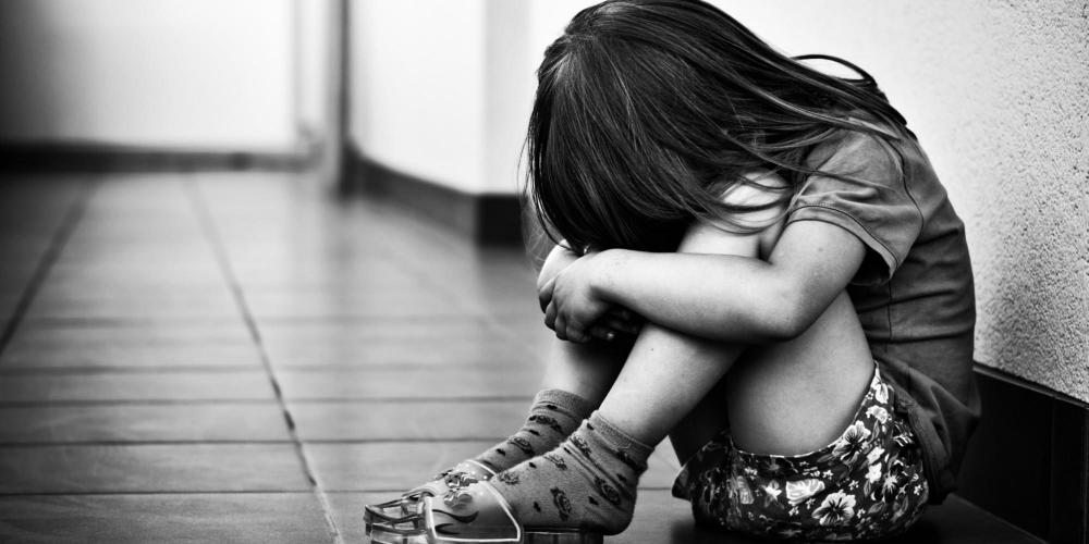 Φρίκη στη Λέσβο: Συνελήφθη πατέρας που βίαζε επί 2 χρόνια την 13χρονη κόρη του