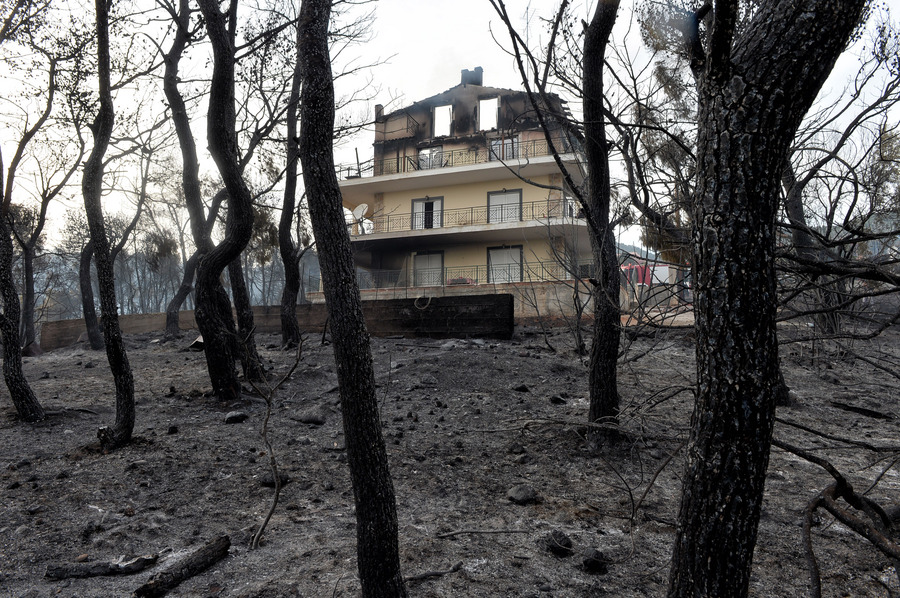 Σύλληψη 28χρονου για τη φωτιά στους Αγίους Θεοδώρους