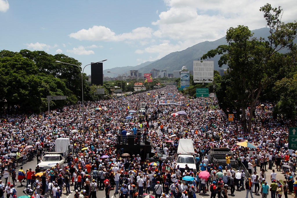 Βενεζουέλα: Ογκώδεις διαδηλώσεις κατά Μαδούρο