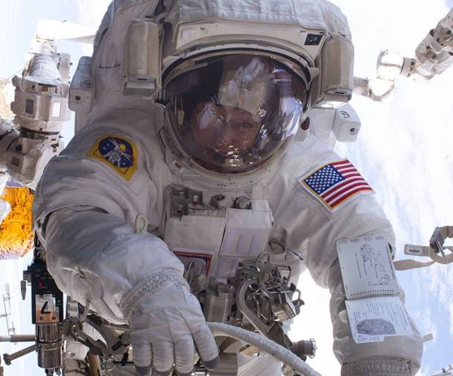 Διεθνής Διαστημικός Σταθμός: Δύο αστροναύτες θα δουλέψουν δύο ώρες αιωρούμενοι στο χάος λόγω βλάβης
