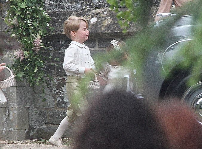 Γιατί έβαλε τα κλάματα ο …μικρός πρίγκηπας Τζορτζ-διάδοχος του βρετανικού θρόνου (Photos)