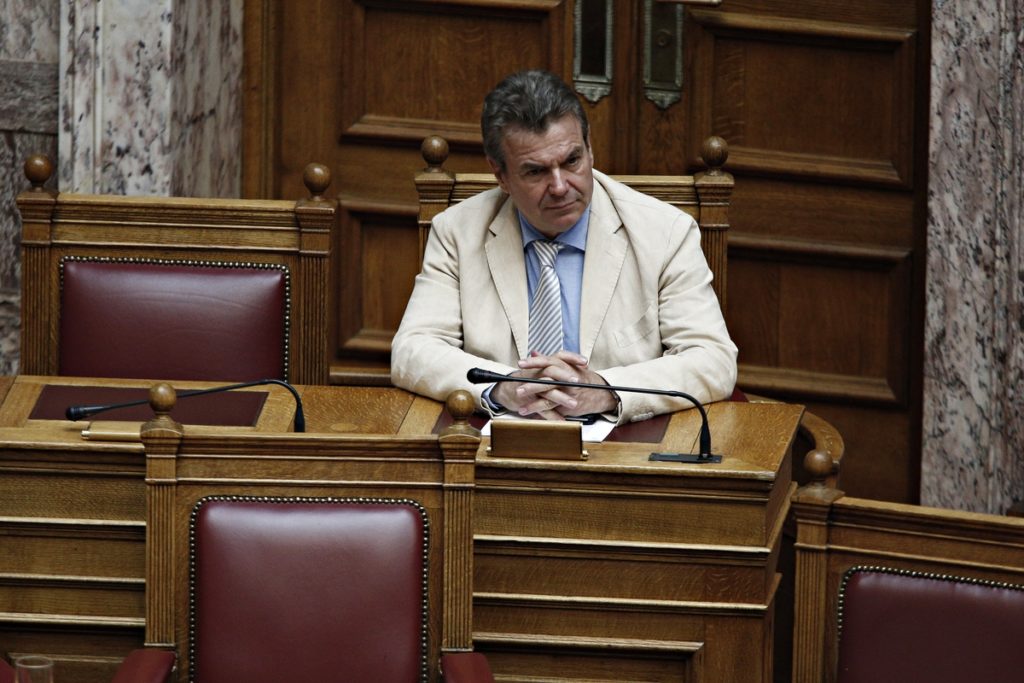 Πετρόπουλος: Δεν υπάρχει περίπτωση για μειώσεις 40% στις νέες συντάξεις