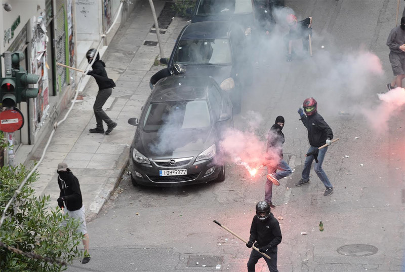 Φοιτητικές εκλογές με κουκουλοφόρους και ξύλο – Χημείο και ΑΠΘ στο στόχαστρο (Photos)