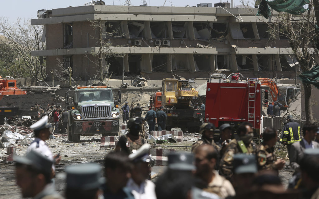 Καμπούλ: Δεκάδες νεκροί και τραυματίες από έκρηξη παγιδευμένου αυτοκινήτου (Photos και Video)