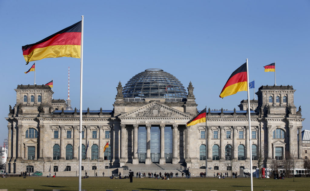 Βερολίνο: Απορρίπτουμε (πάντα) τα ευρωομόλογα