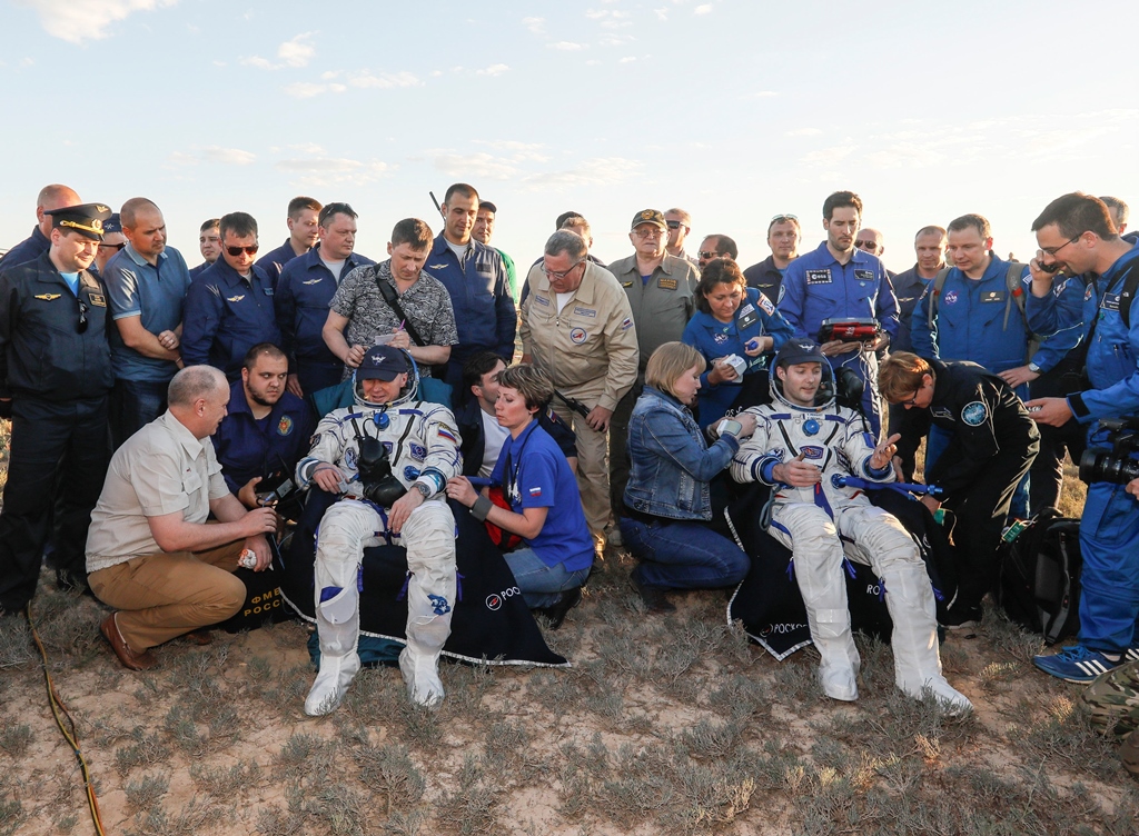 Καζακστάν: Επέστρεψαν με ασφάλεια οι δύο αστροναύτες από το Διεθνή Διαστημικό Σταθμό