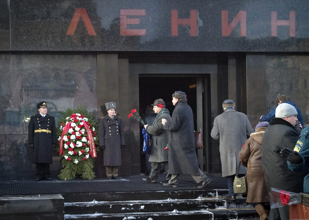 Ρωσική Εκκλησία: «Θάψτε τον Λένιν, καταστρέψτε τα μνημεία του για να συμφιλιωθούμε με τον Θεό»