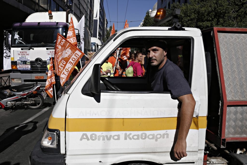 Λουκέτο στους Δήμους – Τι θα γίνει με τα σκουπίδια