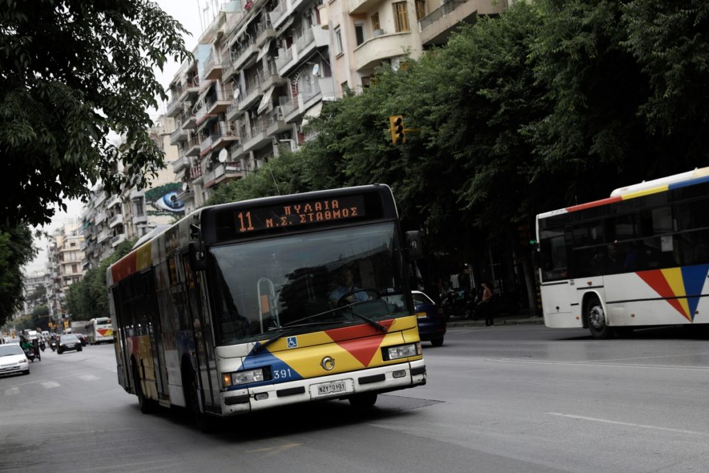 Θεσσαλονίκη: Λιγότερα λεωφορεία στους δρόμους λόγω …θέρους