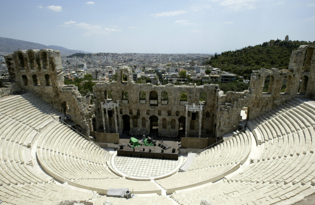 Λεωφορεία για τις παραστάσεις στην Επίδαυρο από το Φεστιβάλ – Πόσο κοστίζουν, από πού αναχωρούν