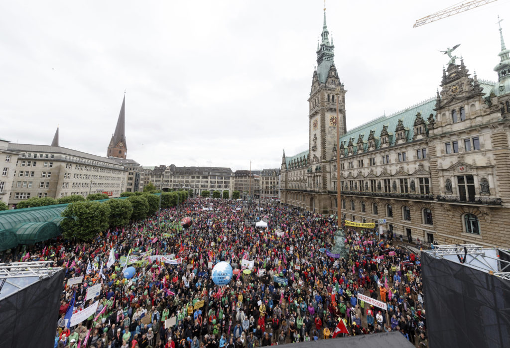 Με διαδηλώσεις υποδέχονται την G20 (photos-Video)