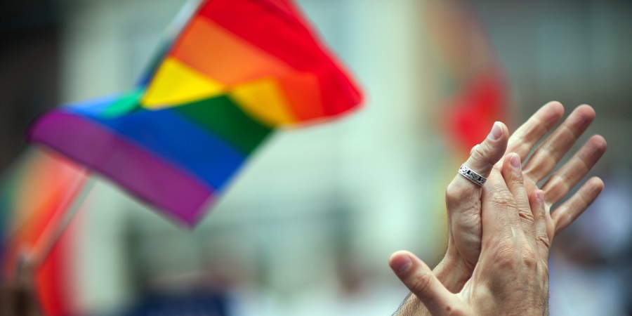 Ζόε Γουίλιαμς: Η ομοφοβία βαδίζει χέρι χέρι με τον εθνικισμό