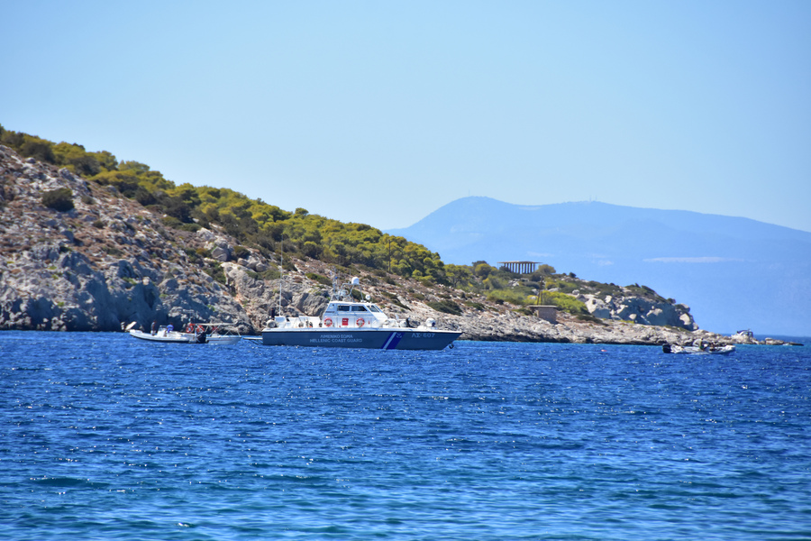 Τραγωδία στην Αίγινα: Δύο αδέλφια νεκρά-Πώς έγινε η σύγκρουση της βάρκας τους με  υδροφόρα