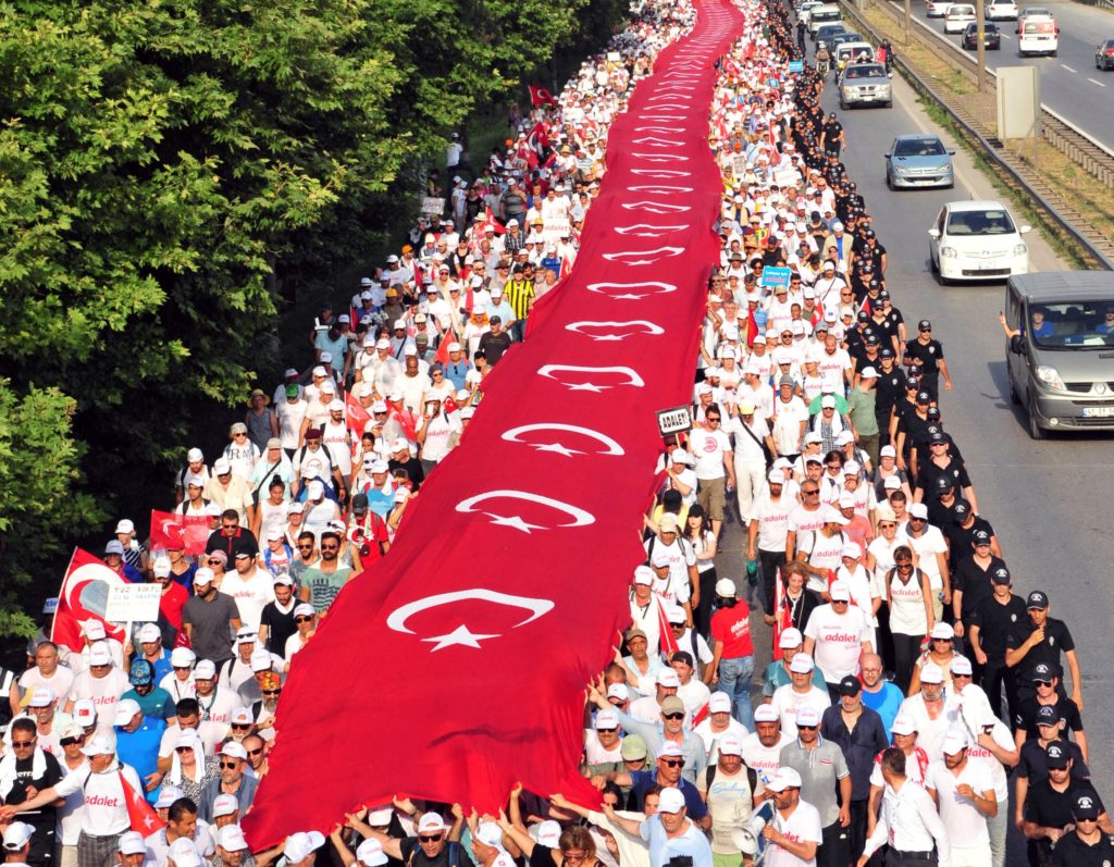 Τουρκία: Συνελήφθησαν μέλη του ISIS – Είχαν οργανώσει λεπτομερώς επίθεση στην «πορεία για τη δικαιοσύνη» της αντιπολίτευσης