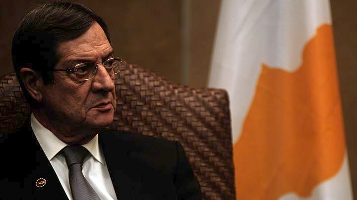 Εγκρίνουν οι Κύπριοι τους χειρισμούς Αναστασιάδη – Τι ζητά η ΕΔΕΚ