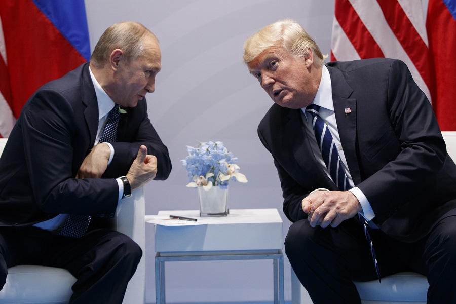 Τι είπαν Πούτιν-Τραμπ για τη ρωσική ανάμειξη στις εκλογές των ΗΠΑ