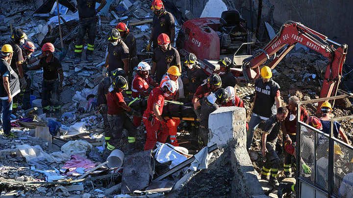 Κατέρρευσε κτίριο στη Νάπολη – Εντοπίστηκαν δύο σοροί στα συντρίμμια