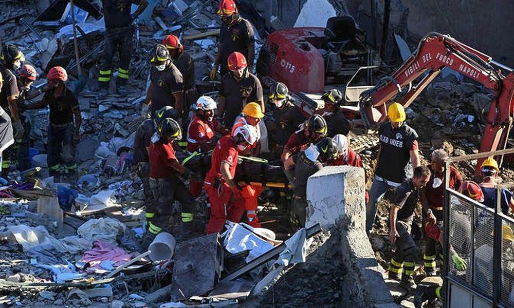 Ιταλία: Νεκροί και οι 8 αγνοούμενοι στην κατάρρευση κτιρίου στη Νάπολη