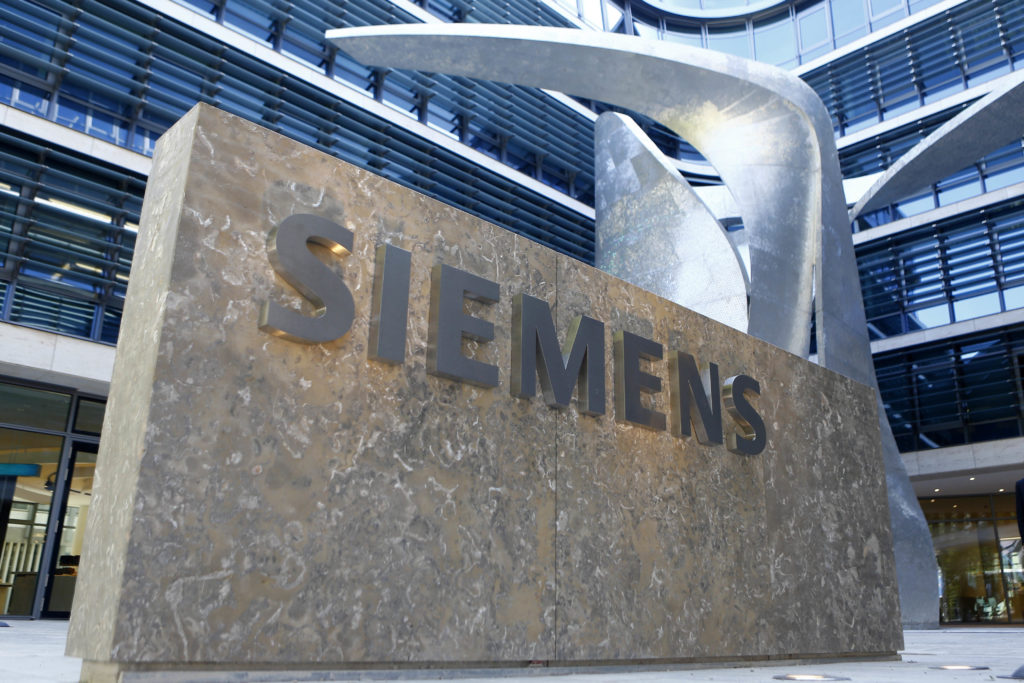Γερμανία: Δύο τουρμπίνες της Siemens κατέληξαν στην Κριμαία παρά τις κυρώσεις