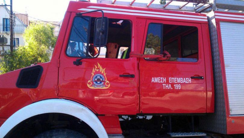Κτήμα Νάσουτζικ: Φωτιά σε κτίριο – Επιχειρούν 18 πυροσβεστικά