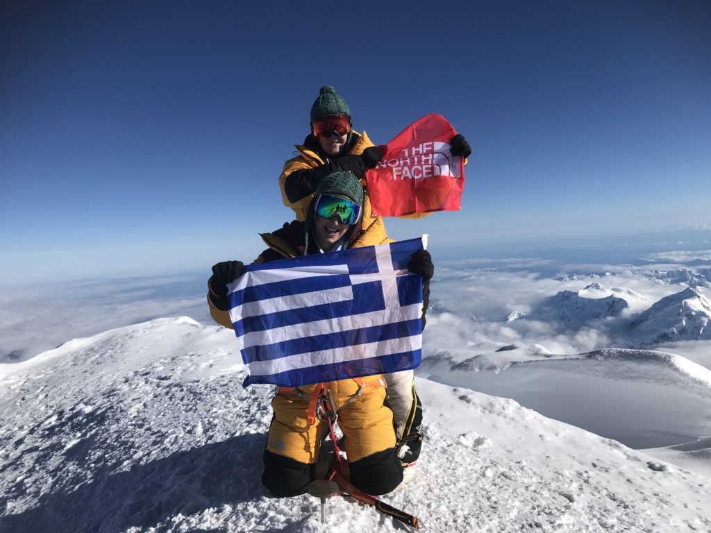 Οι Ελληνίδες που κατέκτησαν την υψηλότερη κορυφή της Αλάσκας