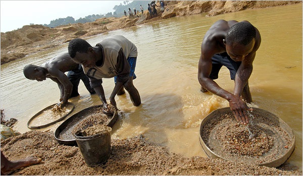 Η ΕΕ τιμώρησε εταιρείες που έκαναν λαθρεμπόριο «ματωμένων» διαμαντιών από την Αφρική