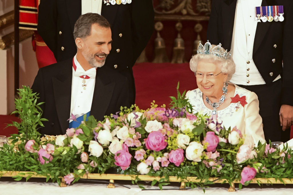 Μπάκιγχαμ: Έκθεση με τα δώρα που έλαβε η Ελισάβετ σε 65 χρόνια βασιλείας (Photos)