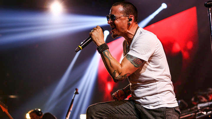 Ο τραγουδιστής των Linkin Park αυτοκτόνησε τη μέρα γενεθλίων του Κρις Κορνέλ