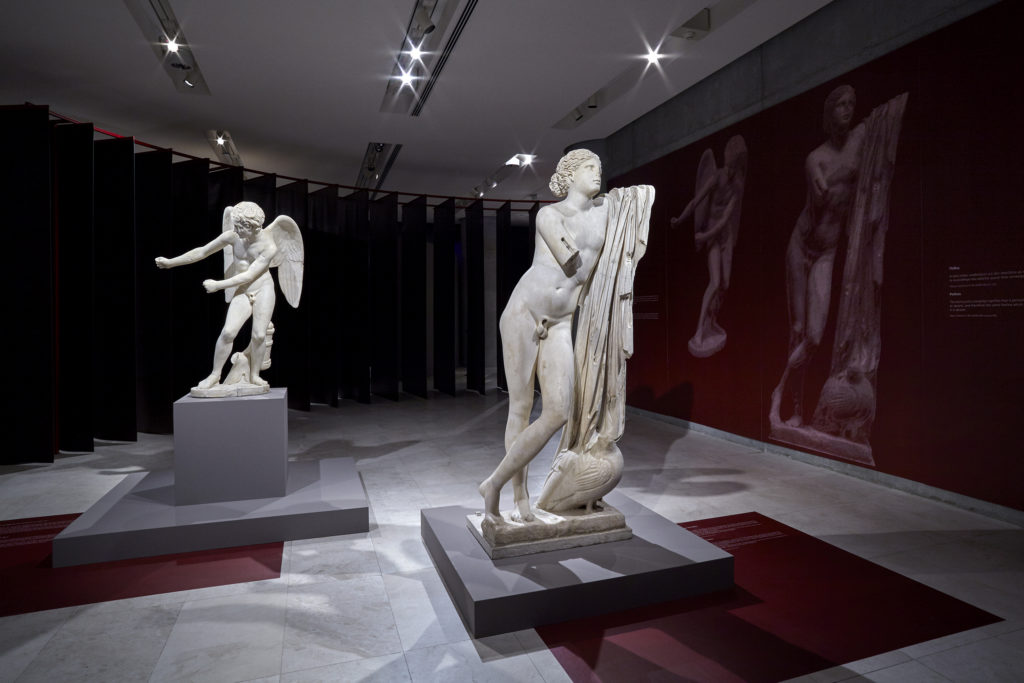Ο Μανώλης Μητσιάς την Αυγουστιάτικη Πανσέληνο  στο Μουσείο Ακρόπολης