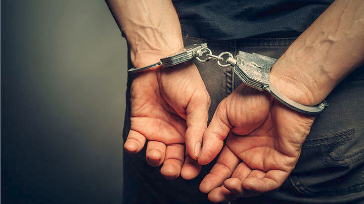 Ποινική δίωξη εναντίον του 35χρονου που μαχαίρωσε τον δήμαρχο Ελευσίνας