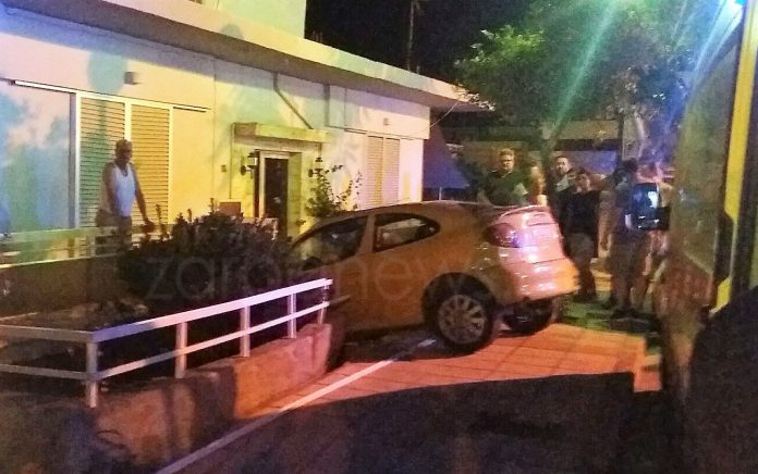 Χανιά: Αυτοκίνητο βρέθηκε μέσα σε… αυλή μονοκατοικίας – Από θαύμα δεν υπήρξαν θύματα