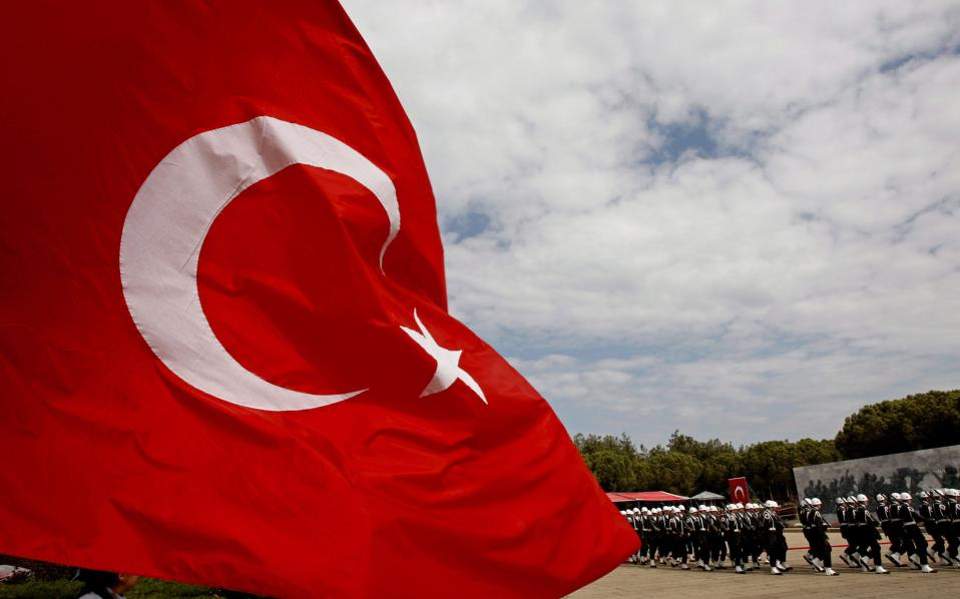 Τα πάνω κάτω στον τουρκικό στρατό – Αντικαθιστώνται οι αρχηγοί Στρατού, Αεροπορίας και Ναυτικού