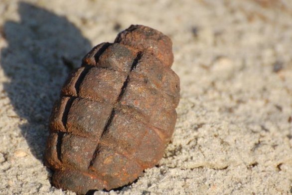 Πάτρα: 61χρονη βρήκε 4 χειροβομβίδες στο χωράφι της