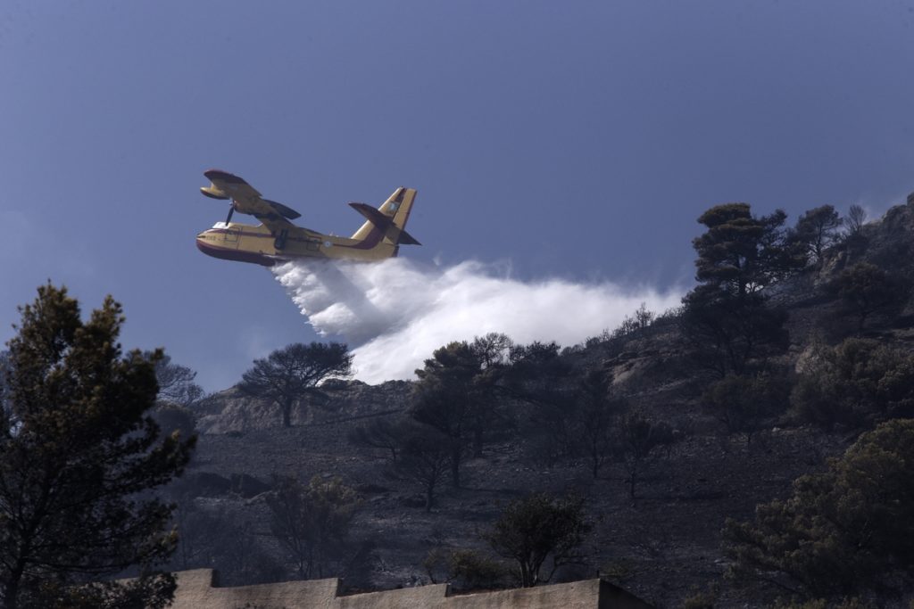 Δύο καναντέρ στέλνει η Ελλάδα στα χωριά των ομογενών στην Αλβανία