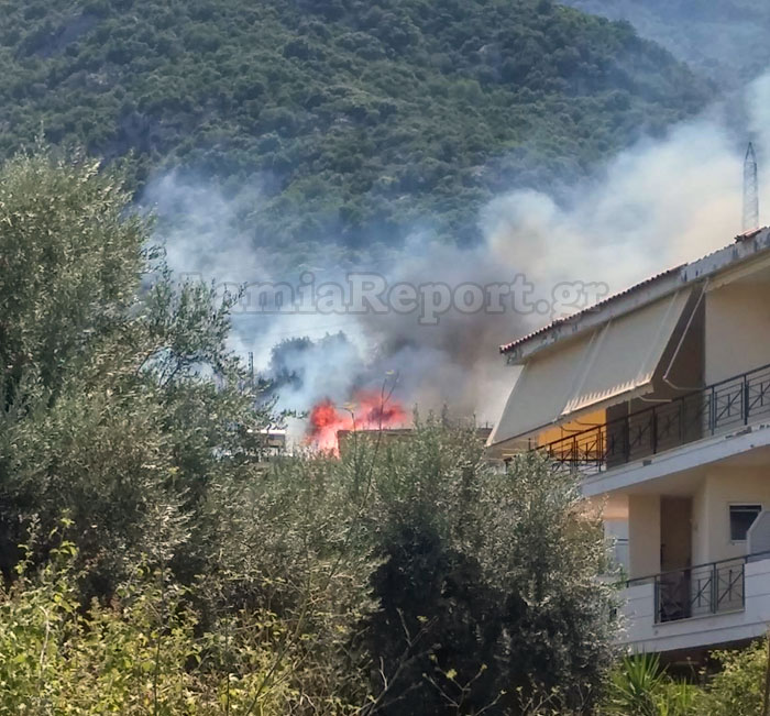 Καμένα Βούρλα: Θέμα χρόνου η πλήρης κατάσβεση της φωτιάς