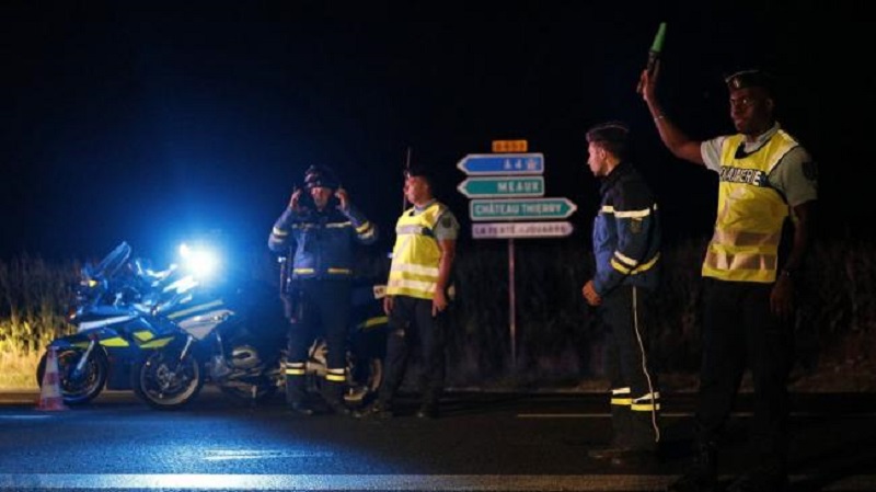 Γαλλία: Ενδείξεις παράνοιας από τον άνδρα που εισέβαλε σε πιτσαρία