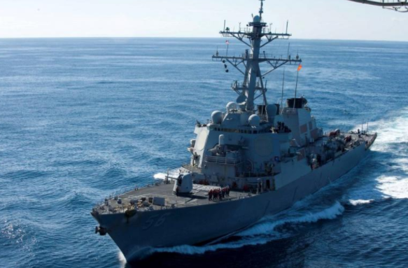 Σύγκρουση πολεμικού του αμερικανικού ναυτικού με εμπορικό πλοίο – 10 αγνοούμενοι