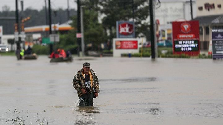 Καταιγίδα Χάρβεϊ: «Σάρωσε» το Τέξας και τώρα απειλεί τη Λουιζιάνα