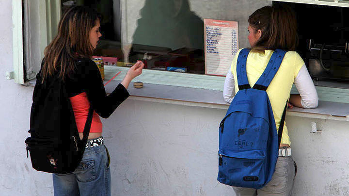 Αναψυκτικά τέλος στα σχολικά κυλικεία