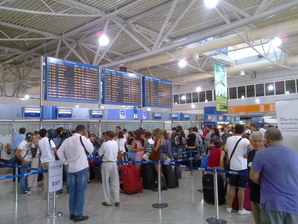 Αύξηση 9,7% στην επιβατική κίνηση στα αεροδρόμια της χώρας το καλοκαίρι