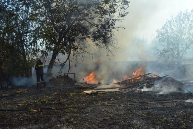 Σε ύφεση η πυρκαγιά στο Καρπενήσι – Απειλήθηκαν σπίτια και ξενοδοχεία