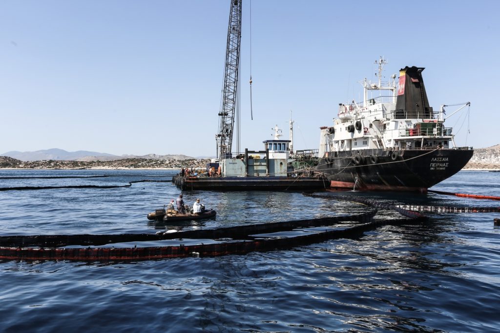 Λαθραία, ανομία και συμφέροντα κάτω από το ναυάγιο στον Σαρωνικού