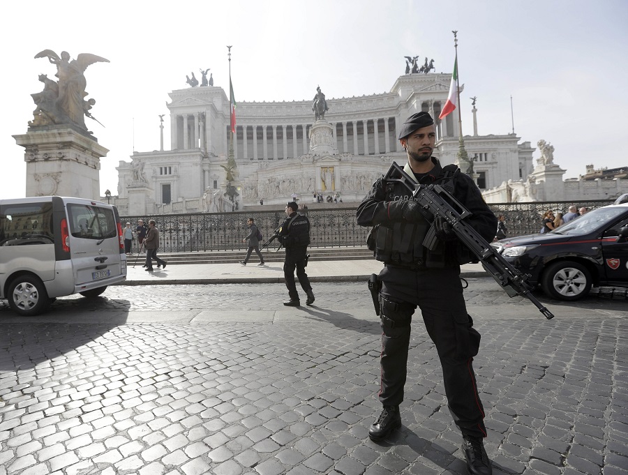 Σύλληψη 36χρονου ύποπτου για τρομοκρατία στην Ιταλία: «Όταν επιστρέψω σπίτι θα το μάθεις από την τηλεόραση»