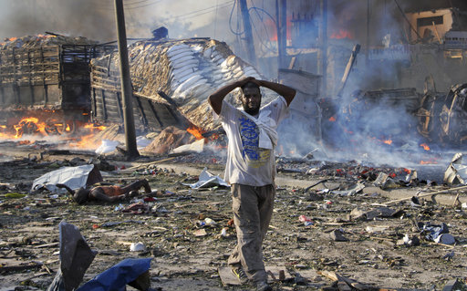 Τουλάχιστον 20 νεκροί από ισχυρή έκρηξη παγιδευμένου αυτοκινήτου στη Μογκαντίσου (Video)