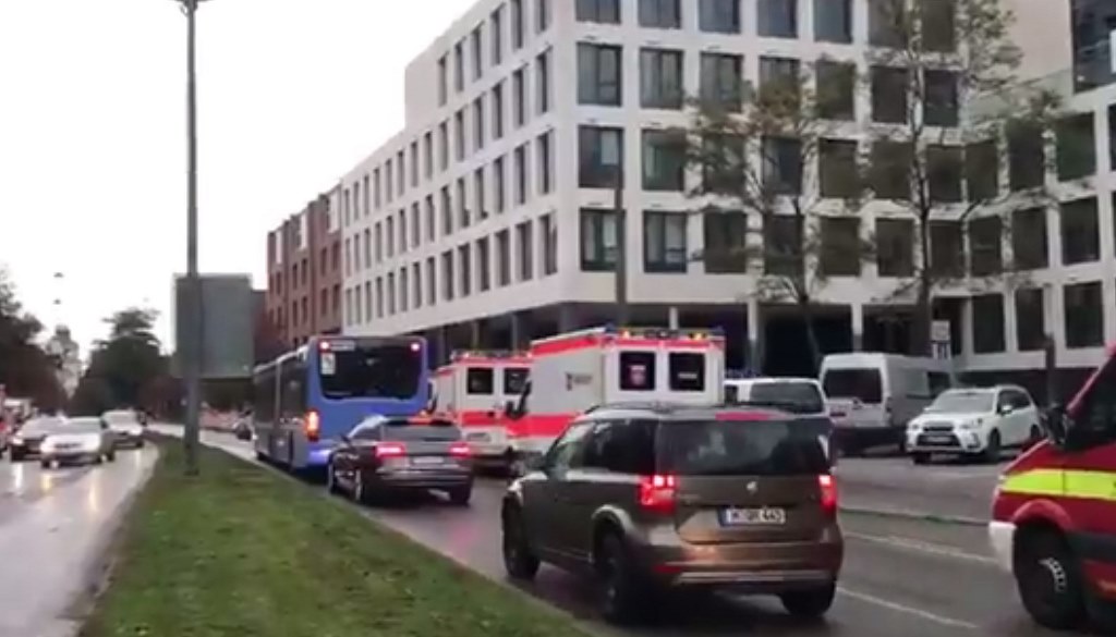 Μόναχο: Συνελήφθη ύποπτος για τον τραυματισμό 5  πολιτών με μαχαίρι (video)