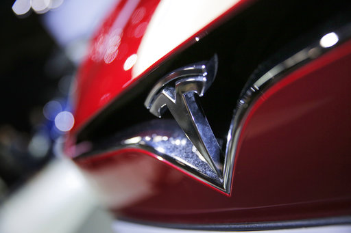 ΗΠΑ: Πάνω από ένα εκατομμύριο οχήματα ανακαλεί η Tesla