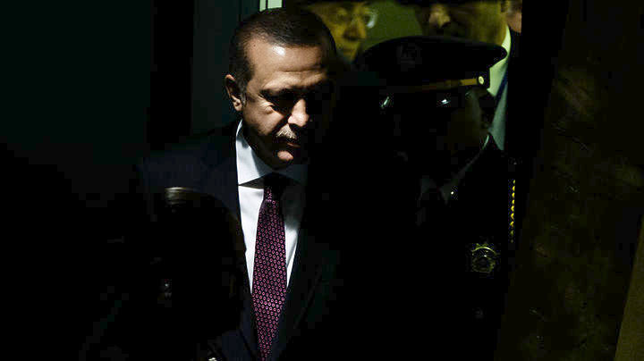 «Φασίστα δικτάτορα» χαρακτήρισε τον Ερντογάν ο εκπρόσωπος της αξιωματικής αντιπολίτευσης
