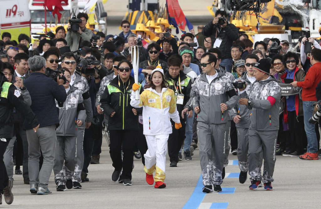 Η Ολυμπιακή Φλόγα έφτασε στη Νότια Κορέα